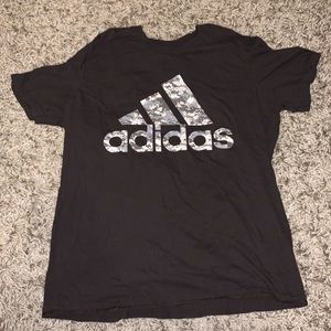 Adidas T-Shirt